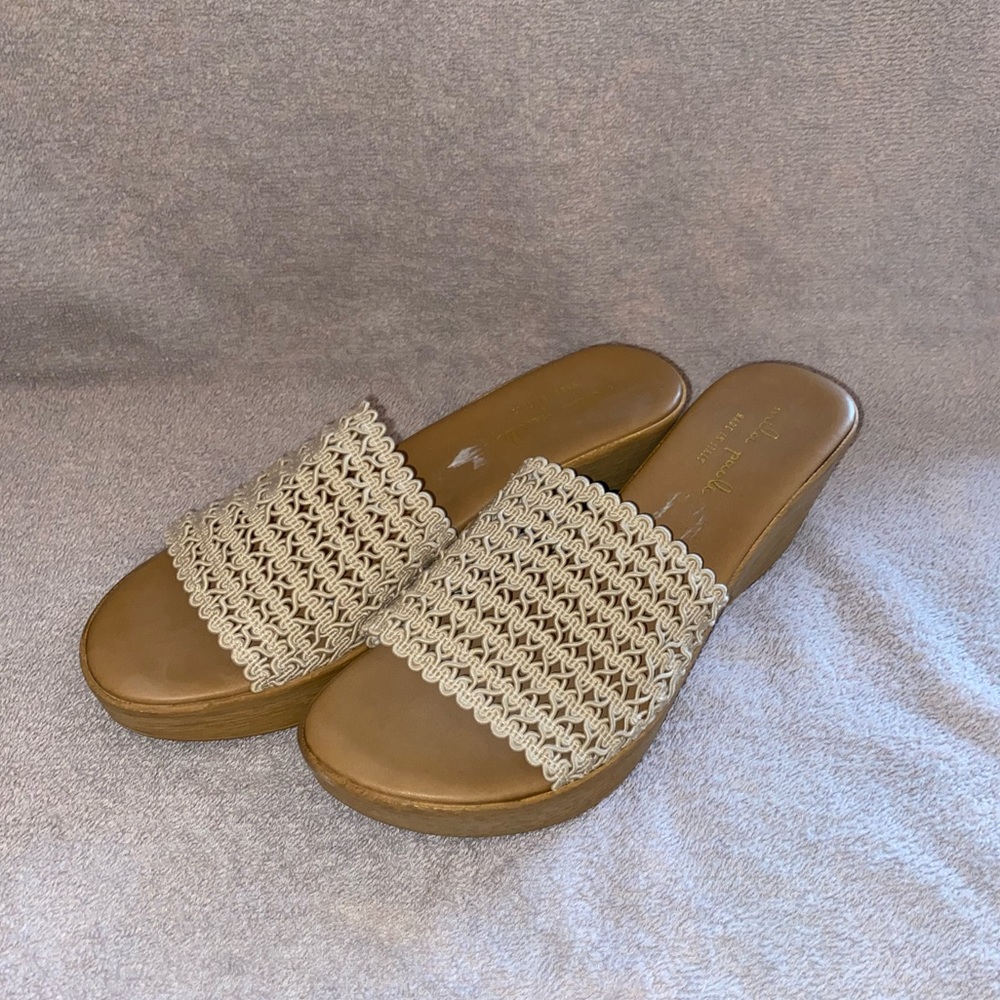 Women’s Wedge Sandals - size 8